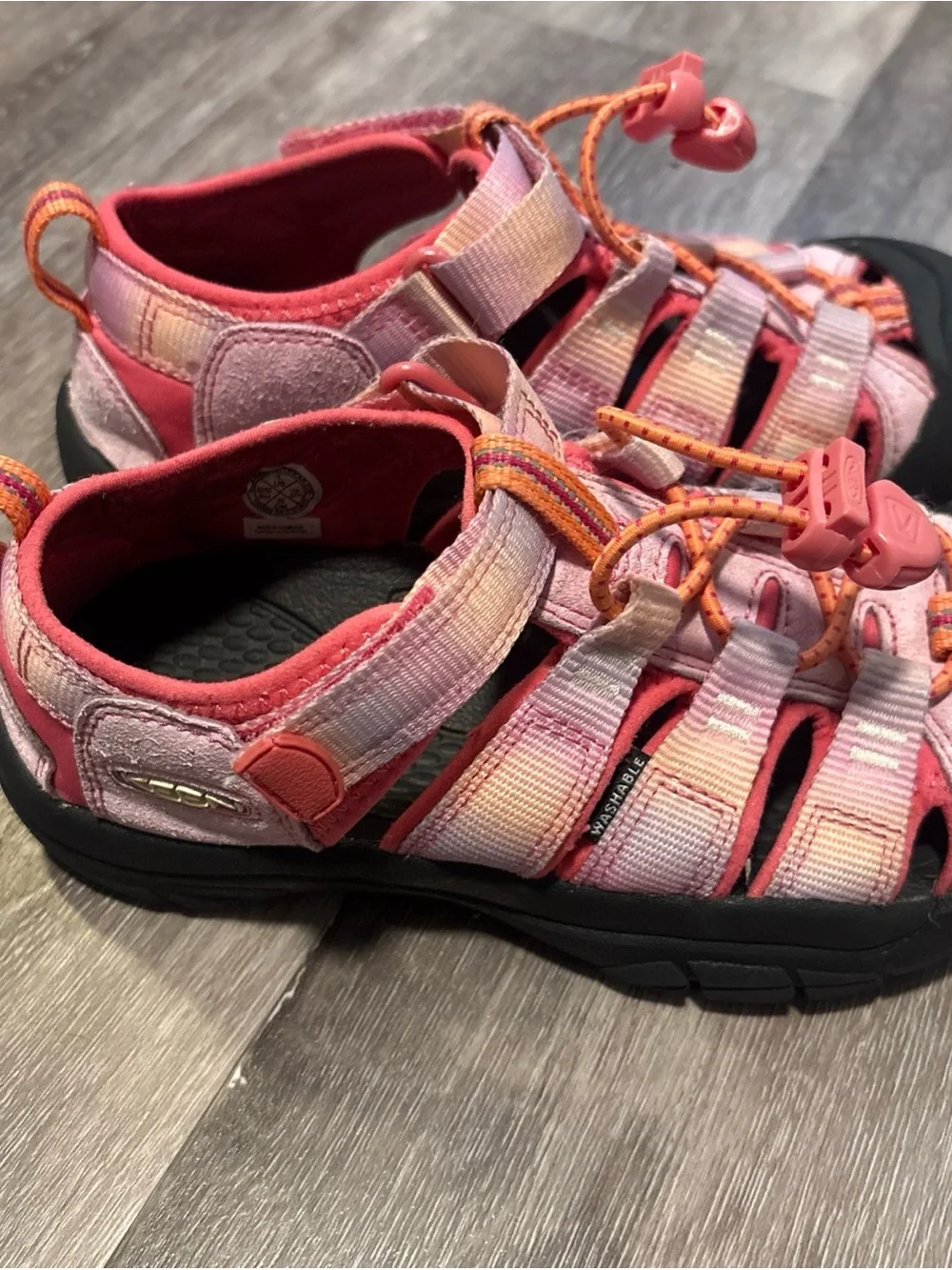 Keen Girls Rubber Toe Newport Hiking Walking Sandals Size 1 Pink Multi